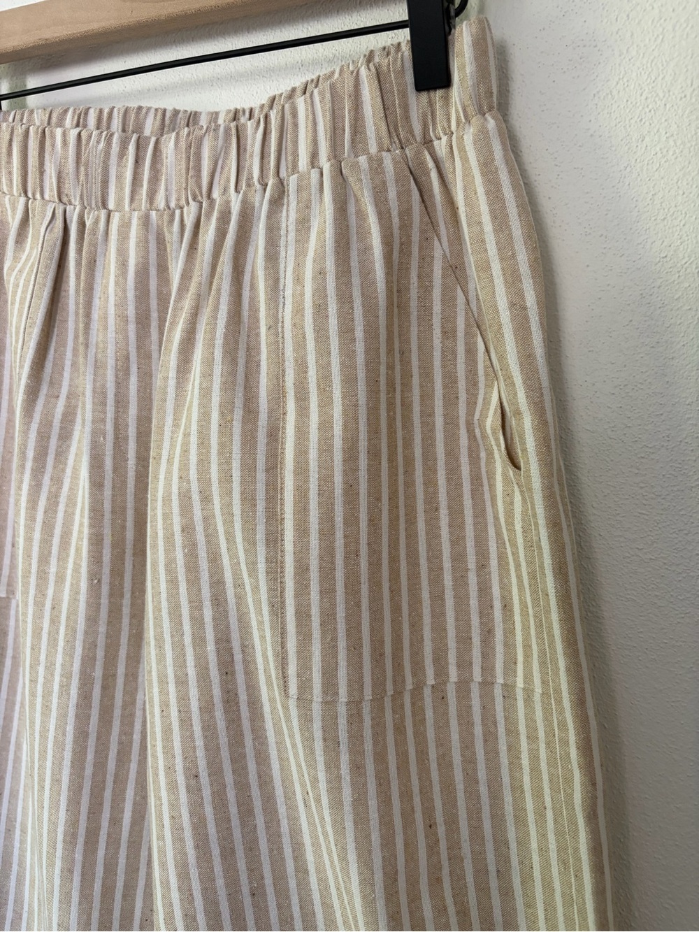 NWOT Wide-Leg Striped Pull-On Pants in Cream - Picture 4 of 7